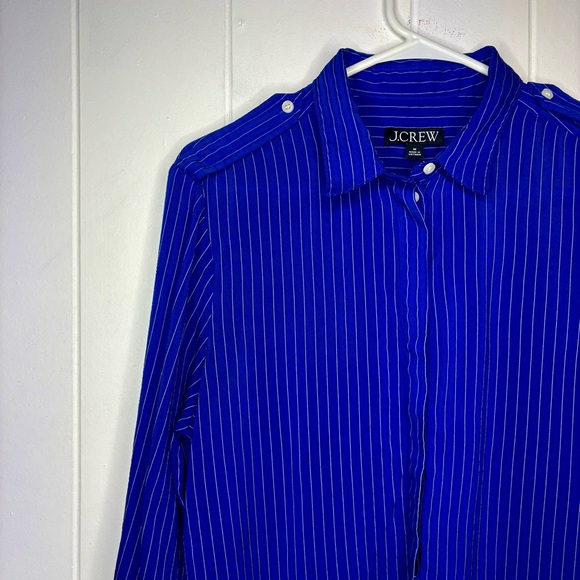 J. Crew Textured Drapey Button Up Shirt Medium Blue Striped Blouse Top BY680 - Picture 4 of 8